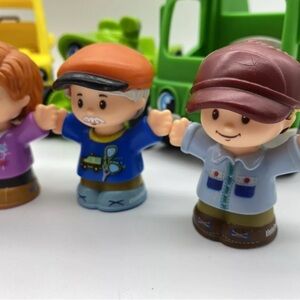 Fisher-Price Little People Helping Others Police Car Toy – Toddler Toy With Figure For Ages 1-5
